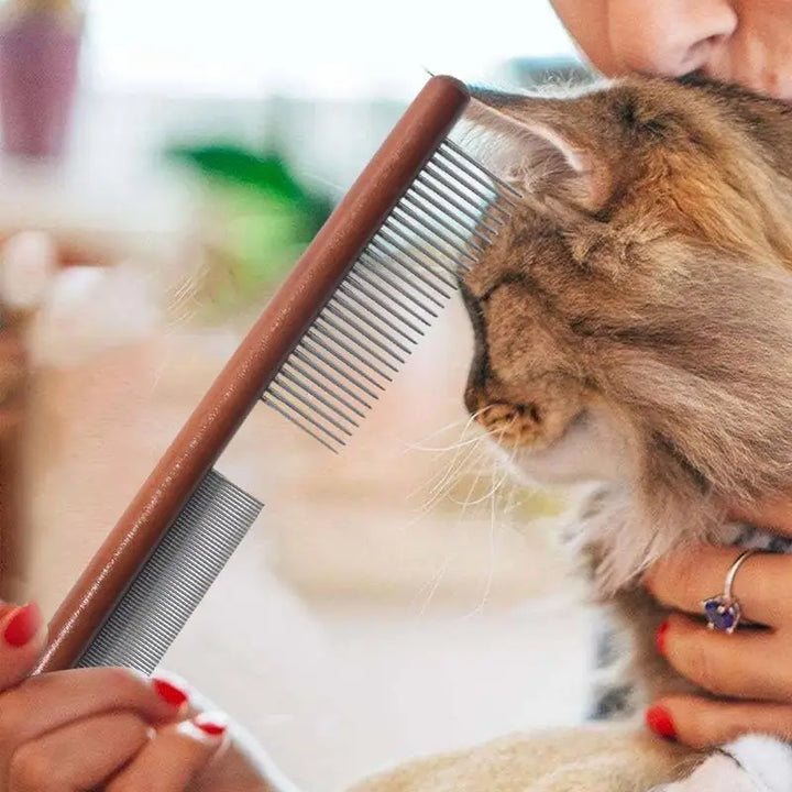 Peigne anti-puces chien chat en bois pour un soin apaisant