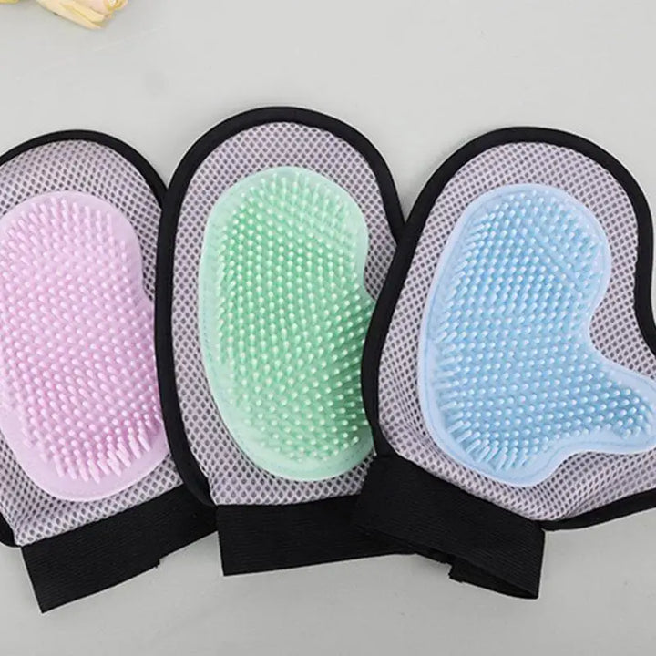 Gants toilettage chien chat : transformez chaque soin en caresse d’amour