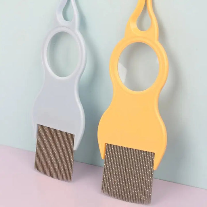 Peigne pour chat avec loupe intégrée : voir mieux, aimer plus