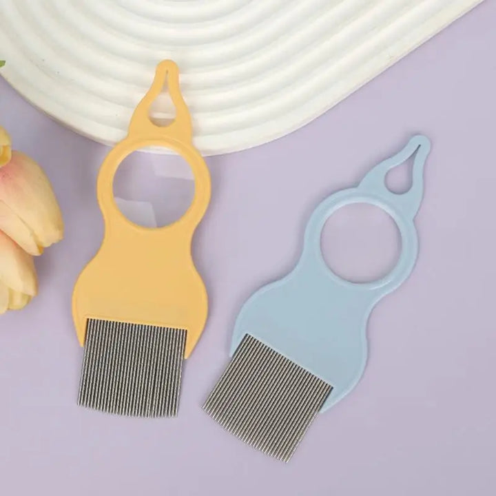 Peigne pour chat avec loupe intégrée : voir mieux, aimer plus