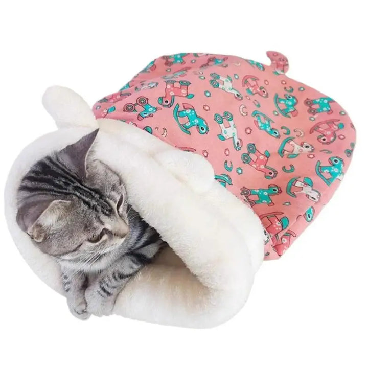 Sac de couchage pour chat : le refuge moelleux qui apaise son cœur